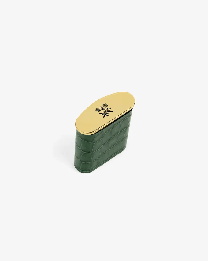 Queens Crest Croc Portable Ashtray
